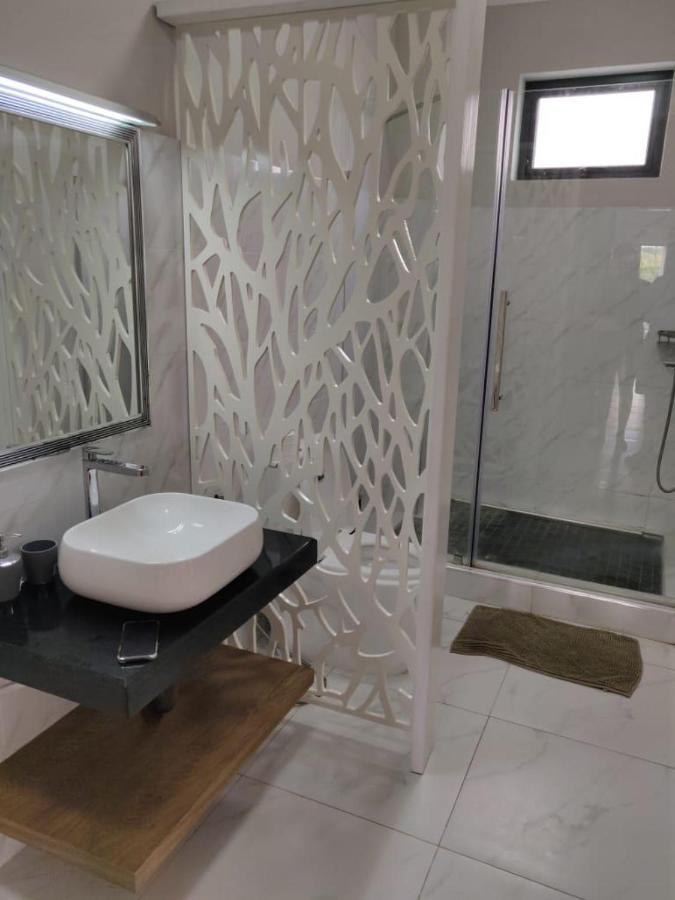Shanti Haveli Beachfront Apartments Flic-en-Flacq Εξωτερικό φωτογραφία